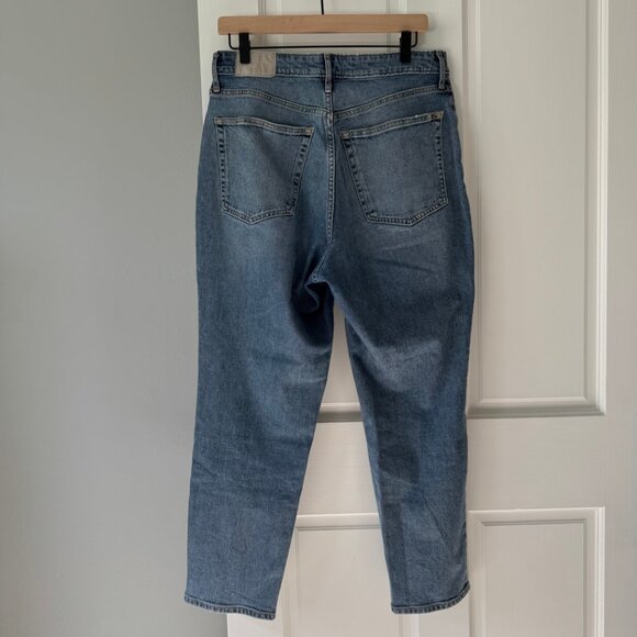 Everlane Curvy Cheeky Straight Jean (Crop) - Picture 8 of 12